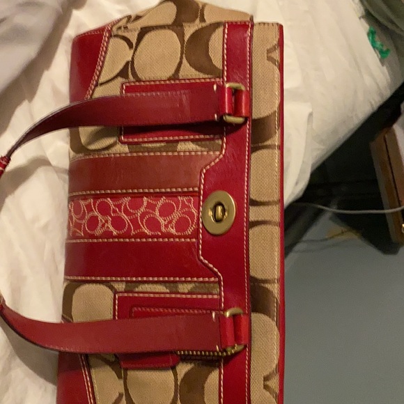 Coach Red - Picture 3 of 3